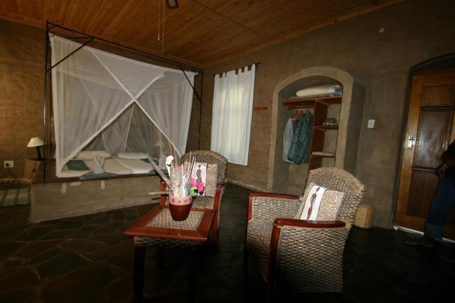Fort Sesfontein Lodge & Safaris Екстер'єр фото